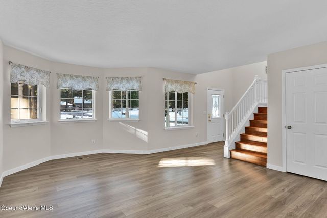 19850 N Gunning Rd, Rathdrum, ID 83858