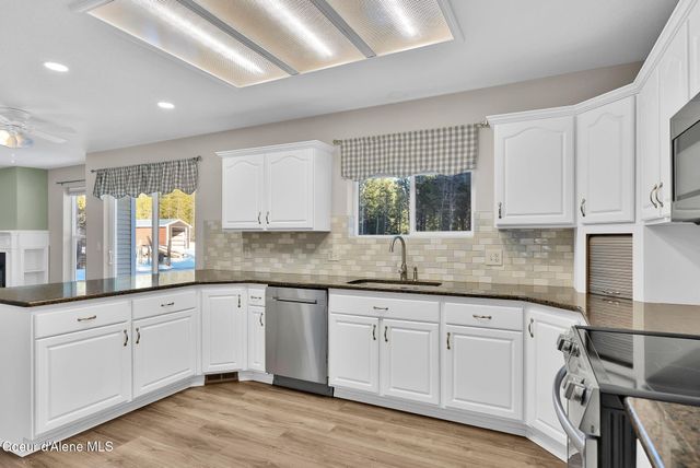 19850 N Gunning Rd, Rathdrum, ID 83858