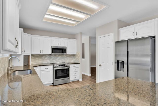 19850 N Gunning Rd, Rathdrum, ID 83858