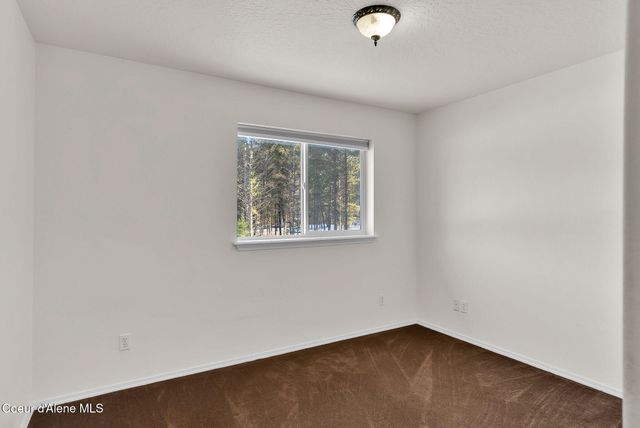 19850 N Gunning Rd, Rathdrum, ID 83858