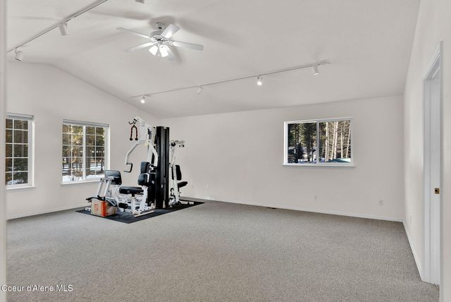 19850 N Gunning Rd, Rathdrum, ID 83858