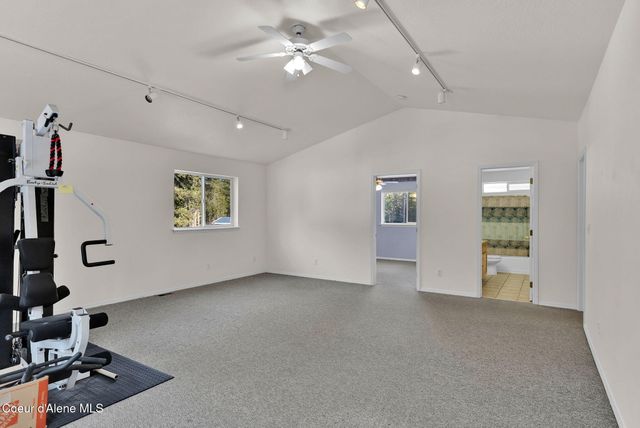 19850 N Gunning Rd, Rathdrum, ID 83858