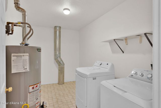 19850 N Gunning Rd, Rathdrum, ID 83858