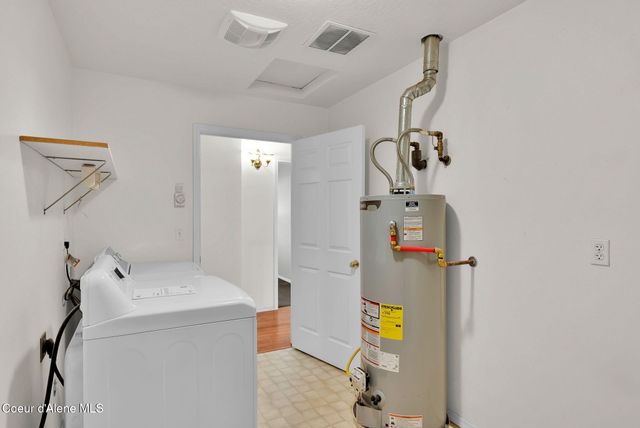 19850 N Gunning Rd, Rathdrum, ID 83858