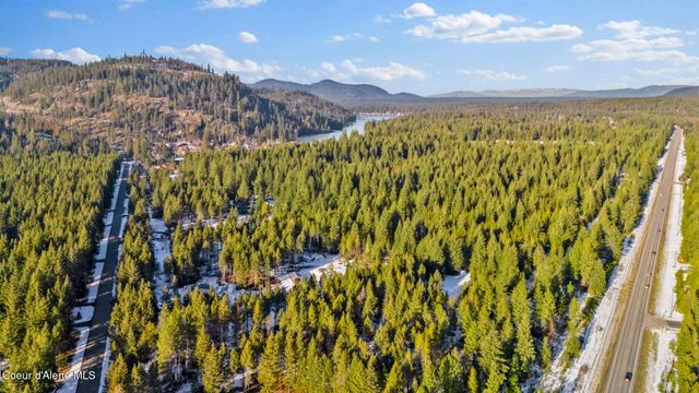 19850 N Gunning Rd, Rathdrum, ID 83858