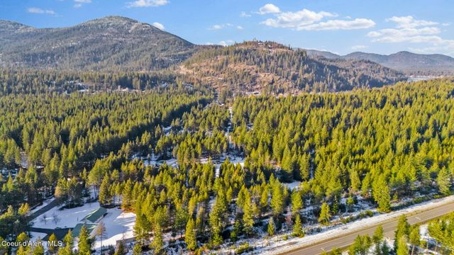 19850 N Gunning Rd, Rathdrum, ID 83858