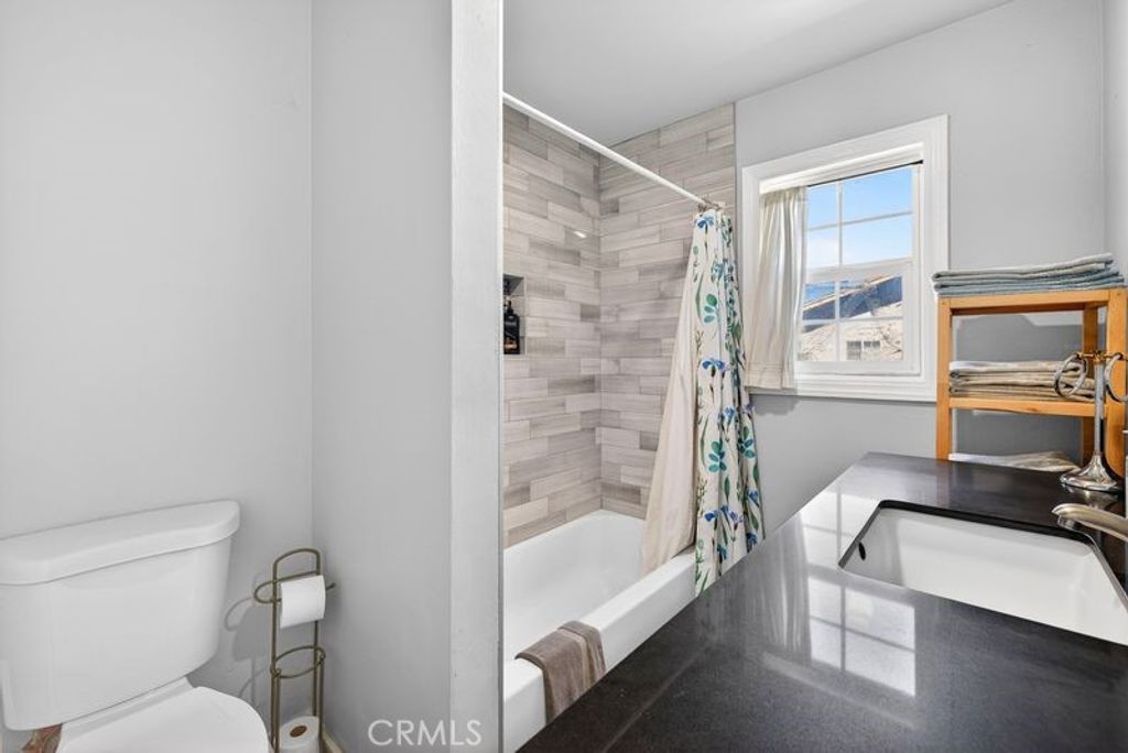 Image 14 of property listing at 4156 Acacia, Riverside, CA 92503