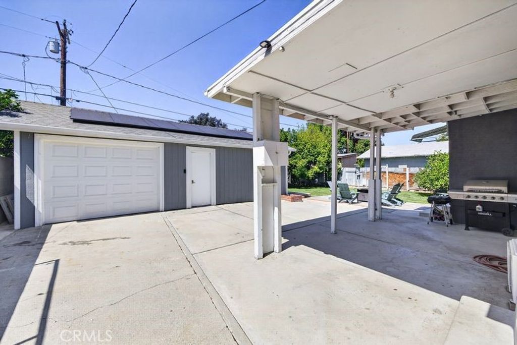 Image 17 of property listing at 4156 Acacia, Riverside, CA 92503