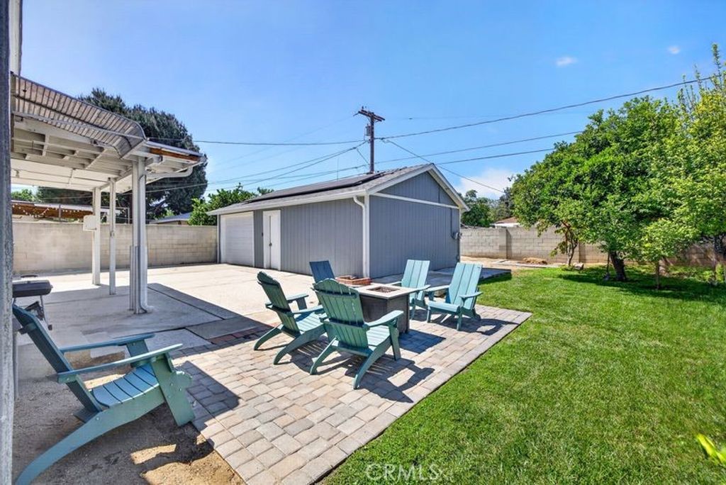 Image 18 of property listing at 4156 Acacia, Riverside, CA 92503