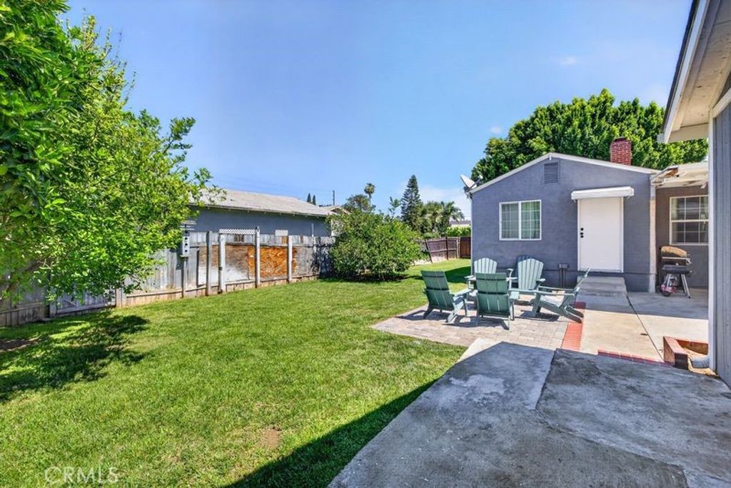 Image 19 of property listing at 4156 Acacia, Riverside, CA 92503