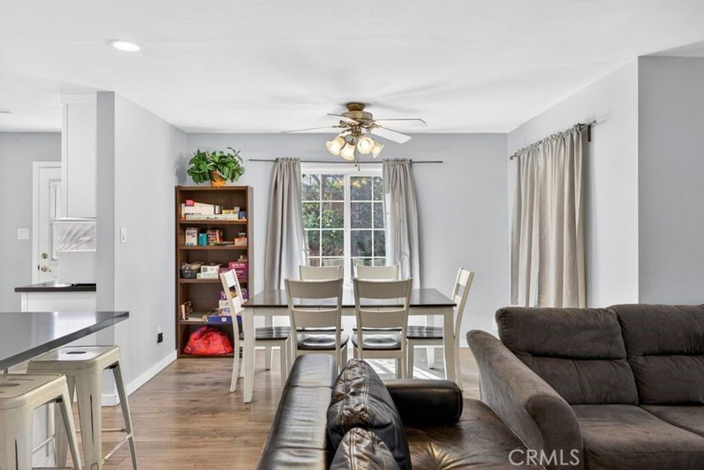 Image 7 of property listing at 4156 Acacia, Riverside, CA 92503