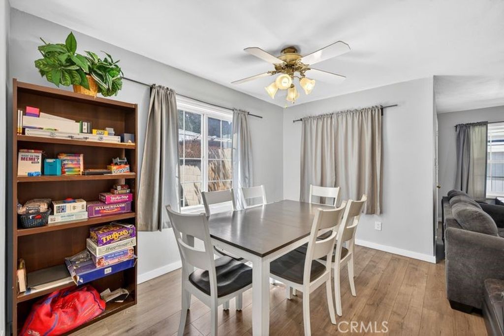 Image 8 of property listing at 4156 Acacia, Riverside, CA 92503