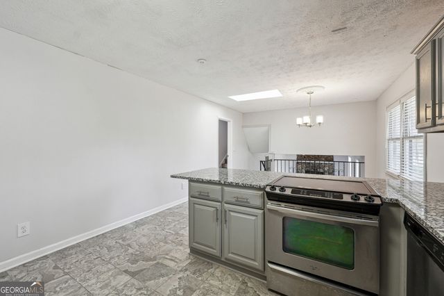 131 Heron Drive, Riverdale, GA 30274