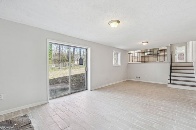131 Heron Drive, Riverdale, GA 30274