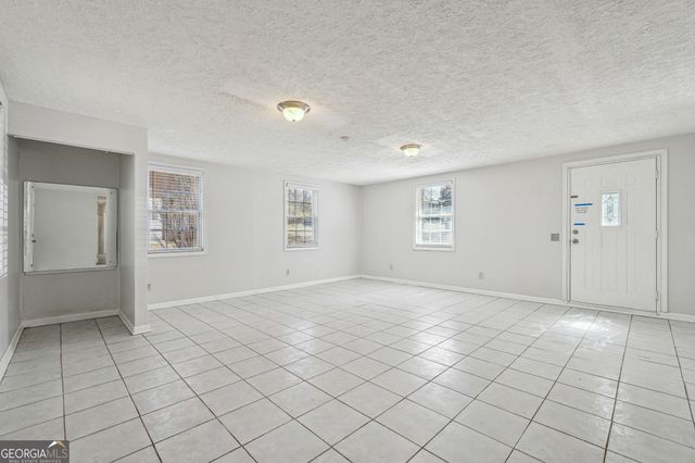 131 Heron Drive, Riverdale, GA 30274