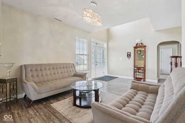 818 Declaration Drive, Pittsboro, IN 46167