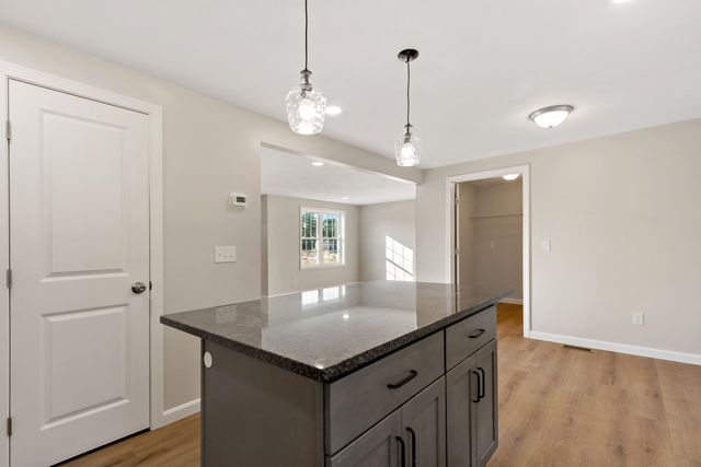 43 Bumblebee Dr, Plymouth, MA 02360