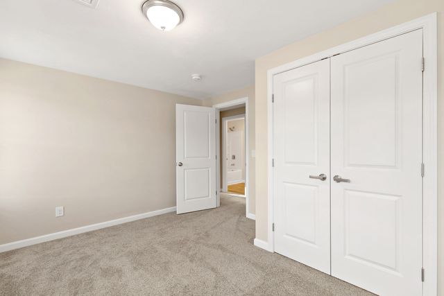 43 Bumblebee Dr, Plymouth, MA 02360