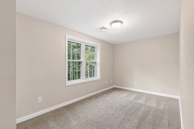 43 Bumblebee Dr, Plymouth, MA 02360
