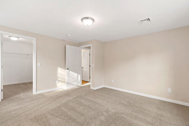 43 Bumblebee Dr, Plymouth, MA 02360