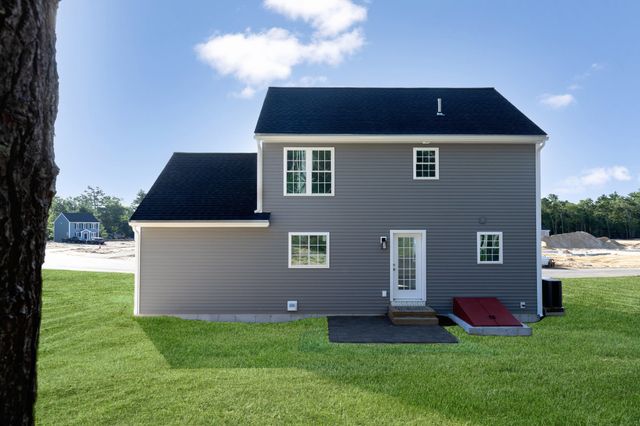 43 Bumblebee Dr, Plymouth, MA 02360