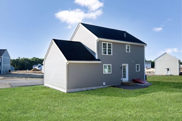 43 Bumblebee Dr, Plymouth, MA 02360