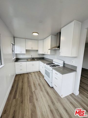 810 W 62nd Street 4, Los Angeles, CA 90044