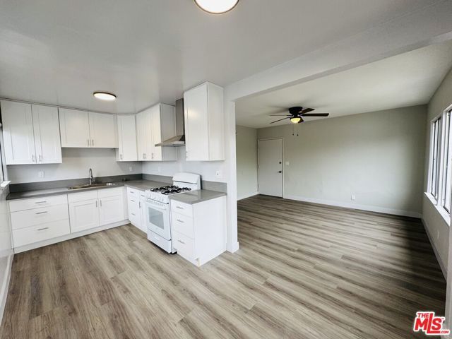 810 W 62nd Street 4, Los Angeles, CA 90044