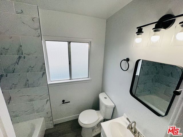 810 W 62nd Street 4, Los Angeles, CA 90044