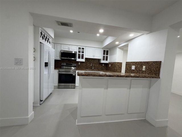 501 NW 25th Ct 501A, Miami, FL 33125