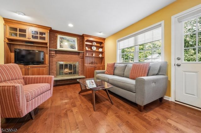 230 Belvidere Ave, Fanwood Boro, NJ 07023