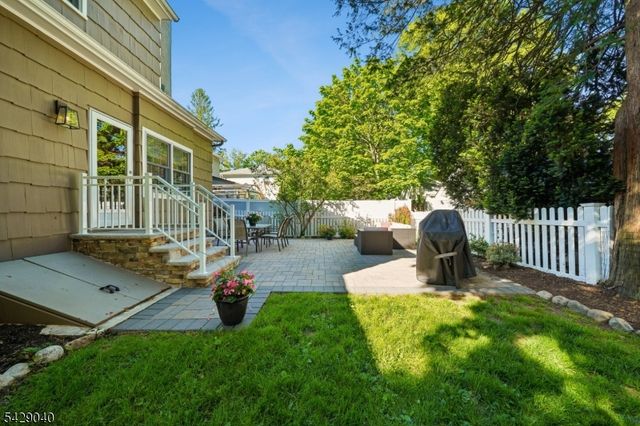 230 Belvidere Ave, Fanwood Boro, NJ 07023