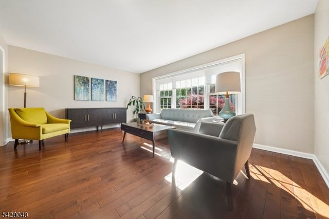 230 Belvidere Ave, Fanwood Boro, NJ 07023