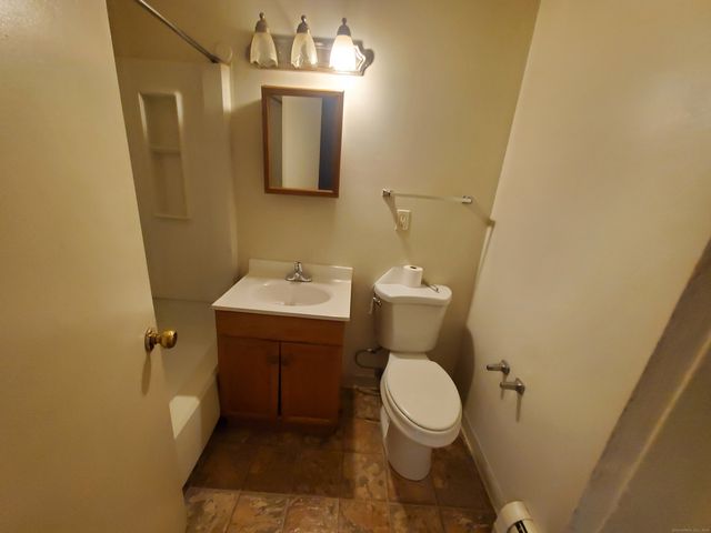 67 Enfield Street 67, Hartford, CT 06112