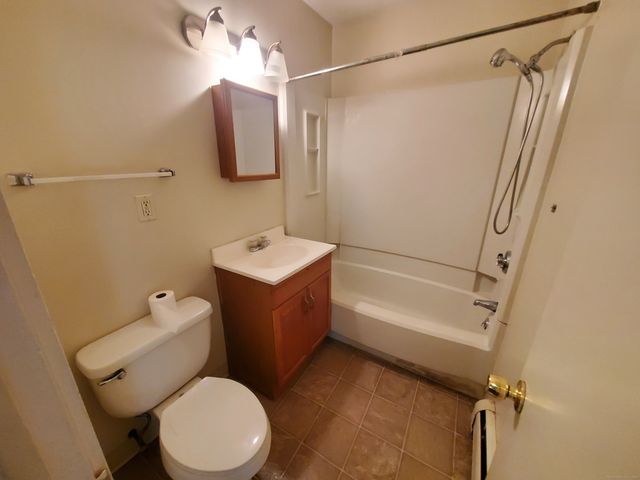 67 Enfield Street 67, Hartford, CT 06112