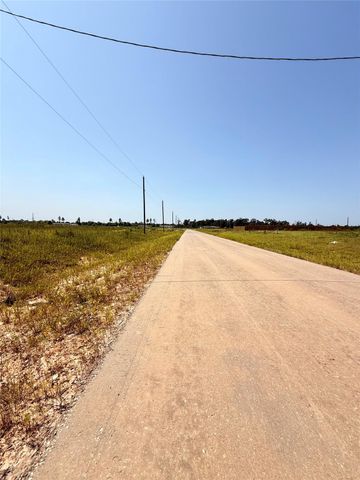 817 Road 591505, Cleveland, TX 77327
