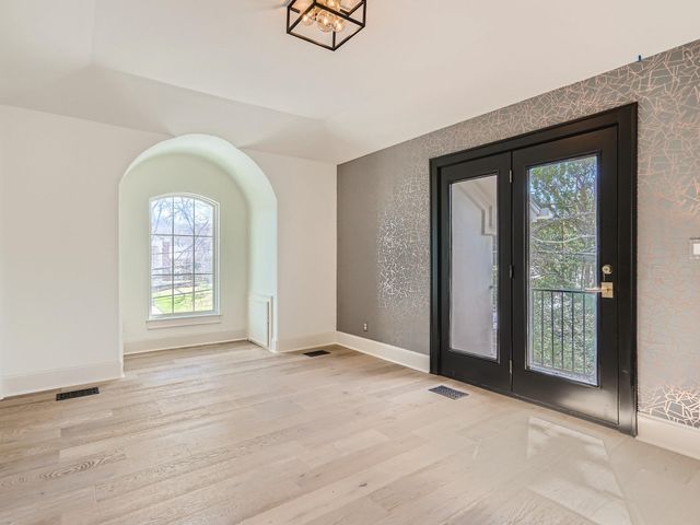 2625 McCullough ST, Austin, TX 78703