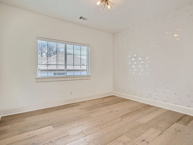 2625 McCullough ST, Austin, TX 78703