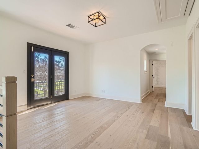 2625 McCullough ST, Austin, TX 78703