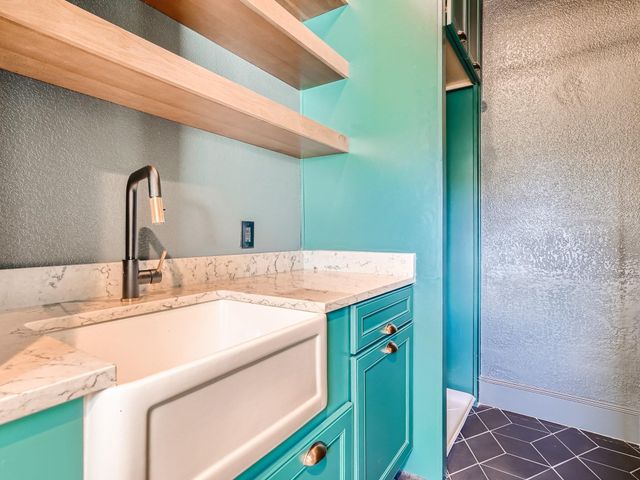 2625 McCullough ST, Austin, TX 78703