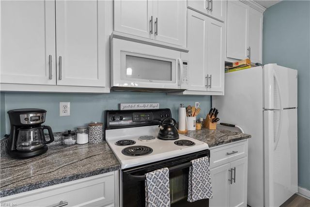 2312 Beach Haven Dr Apt 104, Virginia Beach, VA 23451