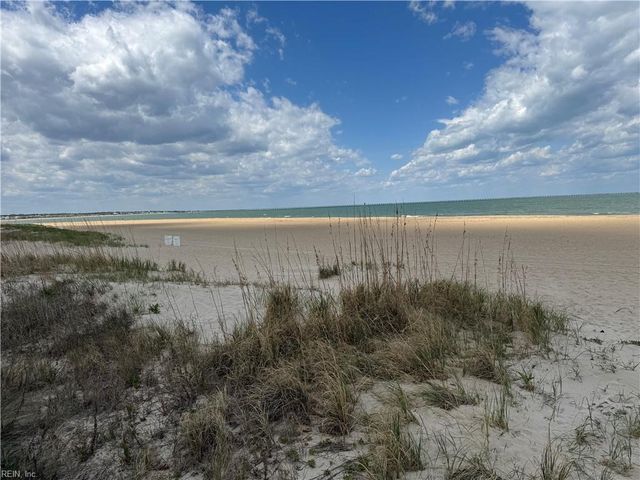 2312 Beach Haven Dr Apt 104, Virginia Beach, VA 23451