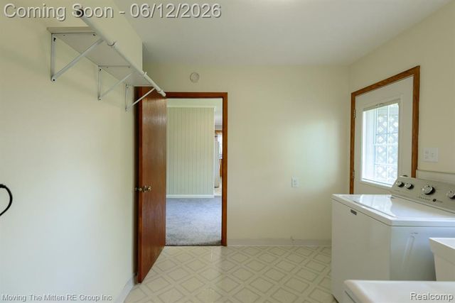 35382 Eldon Drive, Rockwood, MI 48173