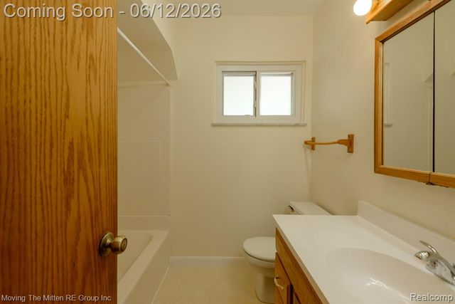 35382 Eldon Drive, Rockwood, MI 48173