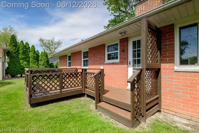 35382 Eldon Drive, Rockwood, MI 48173