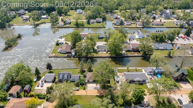 35382 Eldon Drive, Rockwood, MI 48173