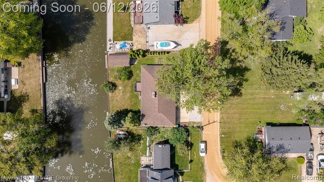 35382 Eldon Drive, Rockwood, MI 48173