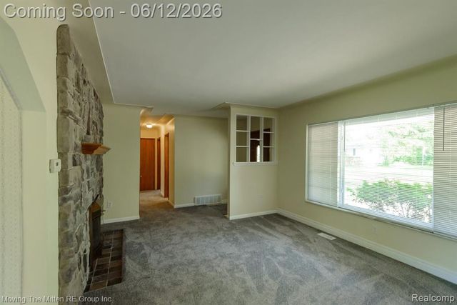 35382 Eldon Drive, Rockwood, MI 48173