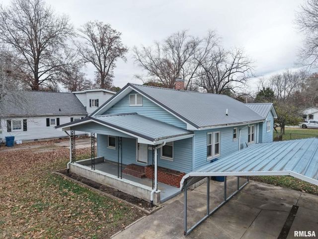 1206 S MAIN Street, Benton, IL 62812