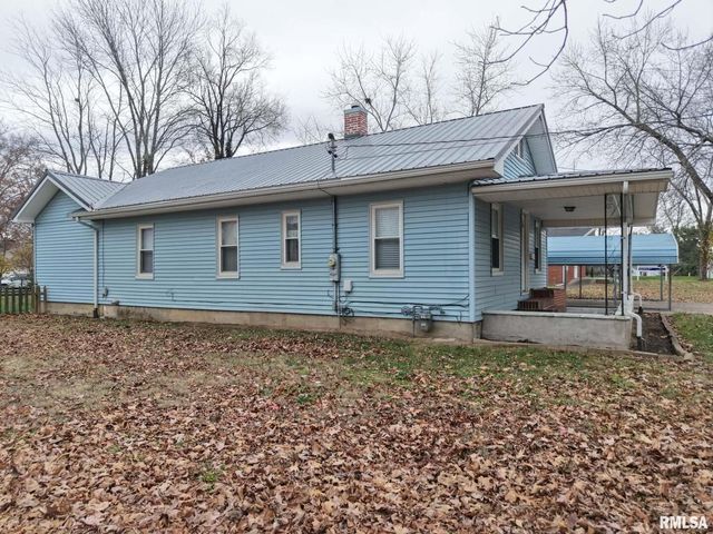 1206 S MAIN Street, Benton, IL 62812